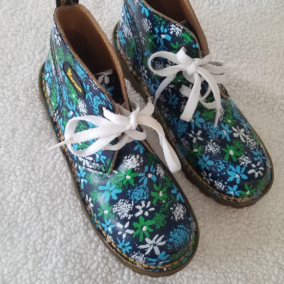 Dr. Martens Other - Dr Martens floral boots Youth Girls size 2
